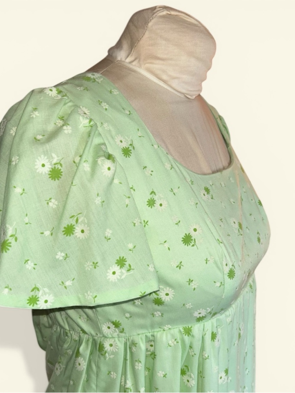 Vintage 70s green prairie empire waist maxi dress white floral flocked Size S